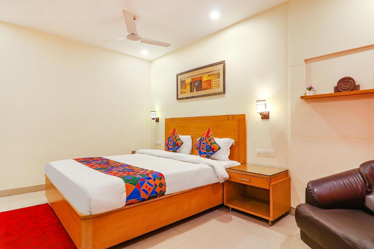 Fabhotel A&M - Nr Lv Prasad Institute, Banjara Hills Hyderabad Exterior foto